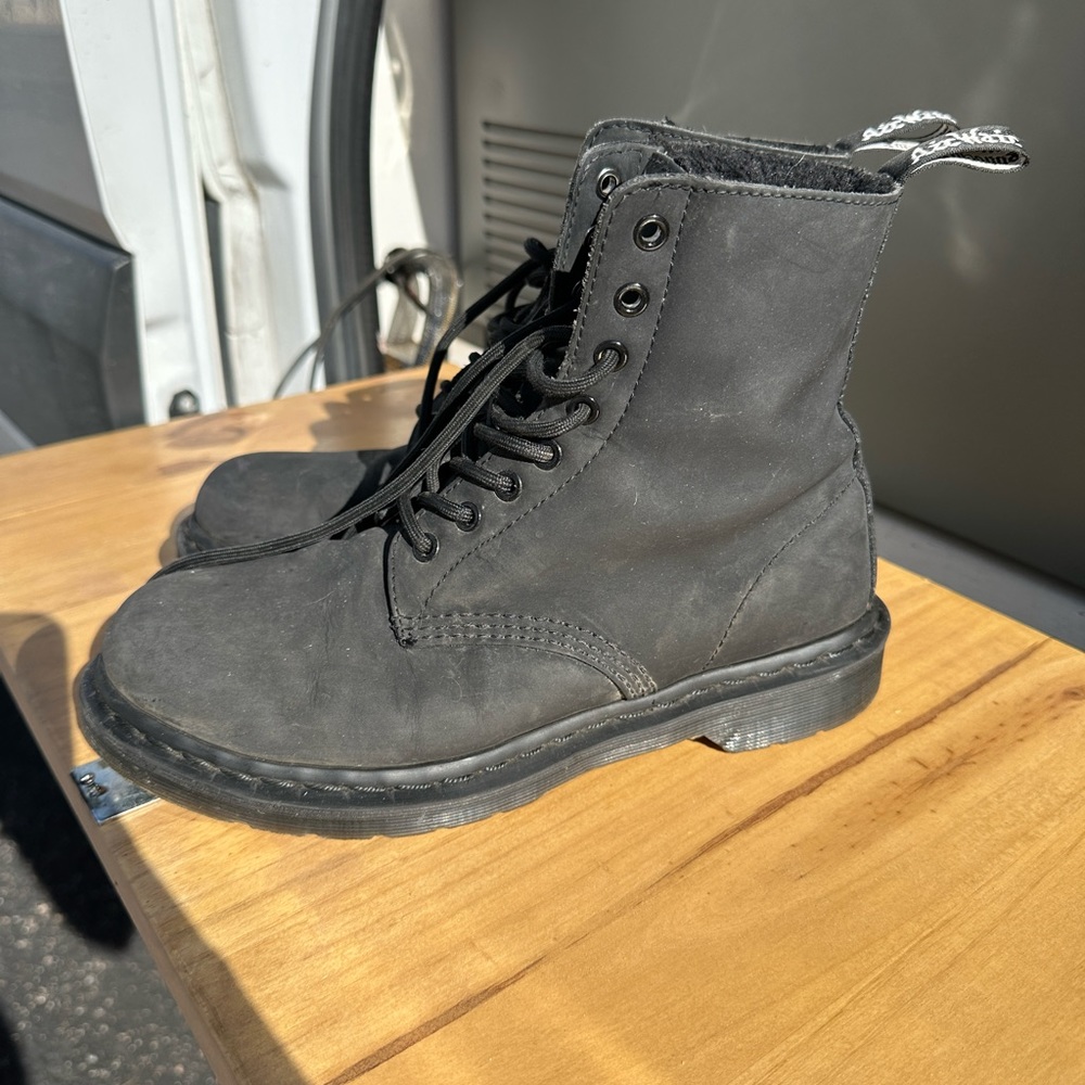 Dr. Martens mono combat boot